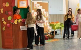 Galeria aktualności Pomarańczowy zawr&oacute;t głowy, czyli Dzień Marchewki w naszej szkole! 5